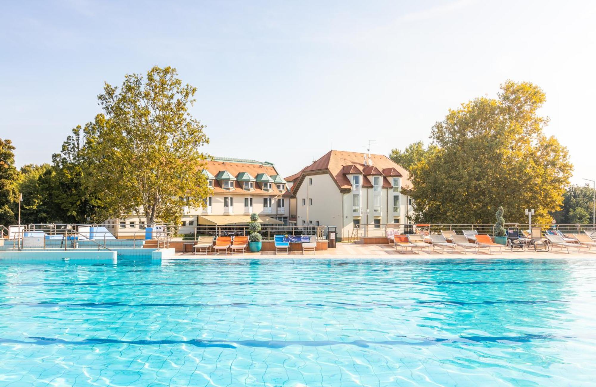 Aqua Hotel Termal Mosonmagyaróvár Εξωτερικό φωτογραφία